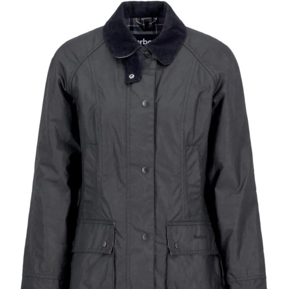 Women’s Barbour Beadnell Waxed Jacket - Picture 5 of 15